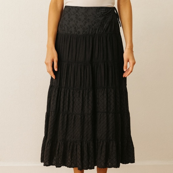 Roxy Paradise Black Embroidered Tiered Skirt – Size Small - Picture 1 of 3